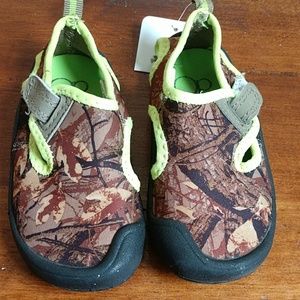OP Toodler Camo Slip On Land or Water Shoes Size 5/6